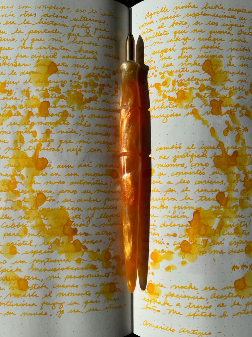 RCPC - Nib Holder - Amarillo Antiguo